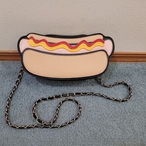 Nila Anthony Hot dog purse